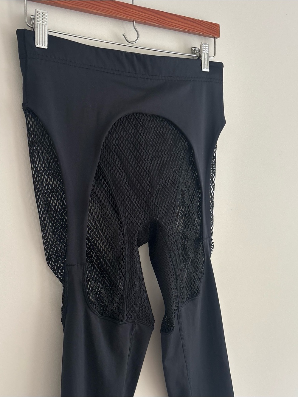 Savage X Fenty pin up Black fishnet Cutout leggings size large - Picture 3 of 7